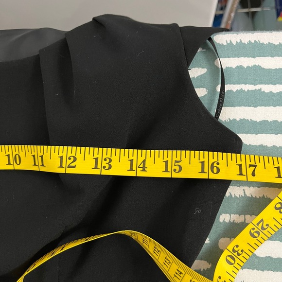 Calvin Klein Women's Size 4 LBD Minimalist Classic Feminine Career Office Siren - Picture 8 of 11